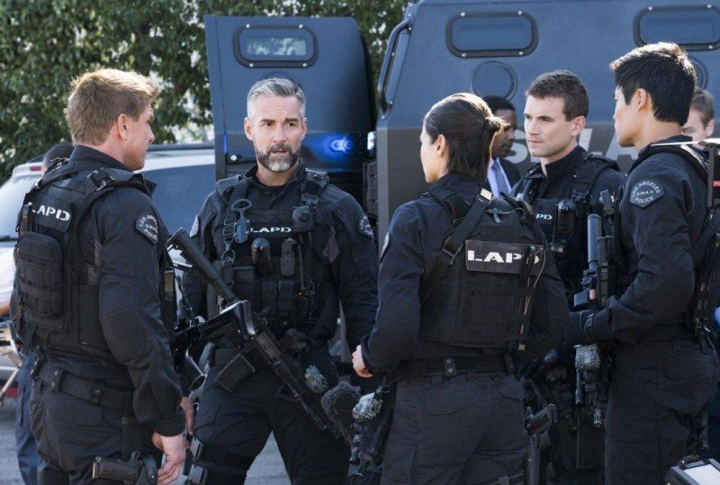 S. W. A. T.: Спецназ города ангелов 9 серия